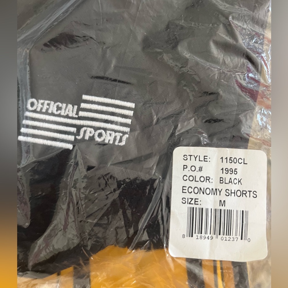 10pc USSF referee Kit: Men's USSF Gold Stripe Shirt (S), USSF Black shorts (M) - Picture 6 of 10